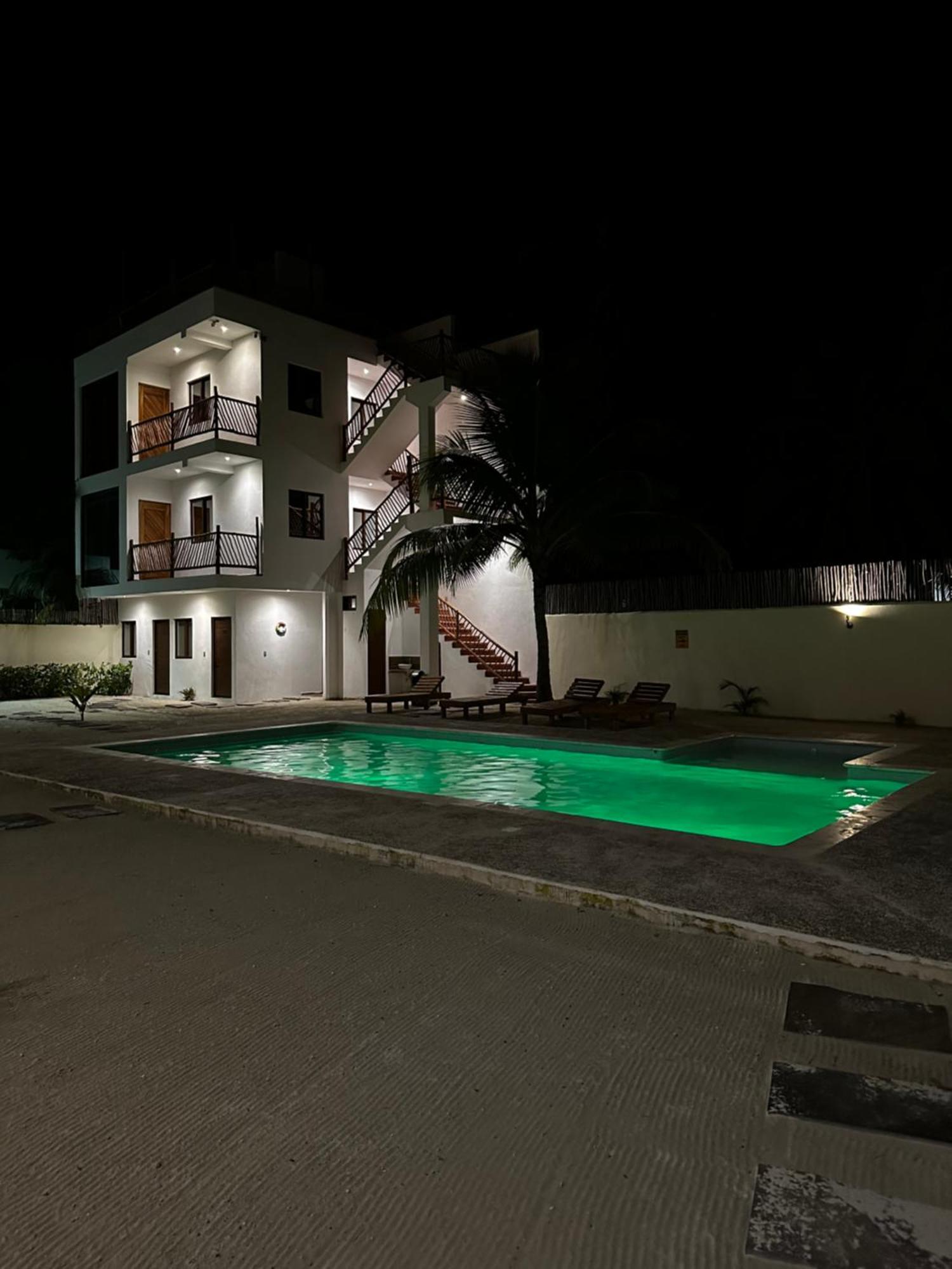 Mexhe Hotel El Cuyo Eksteriør billede