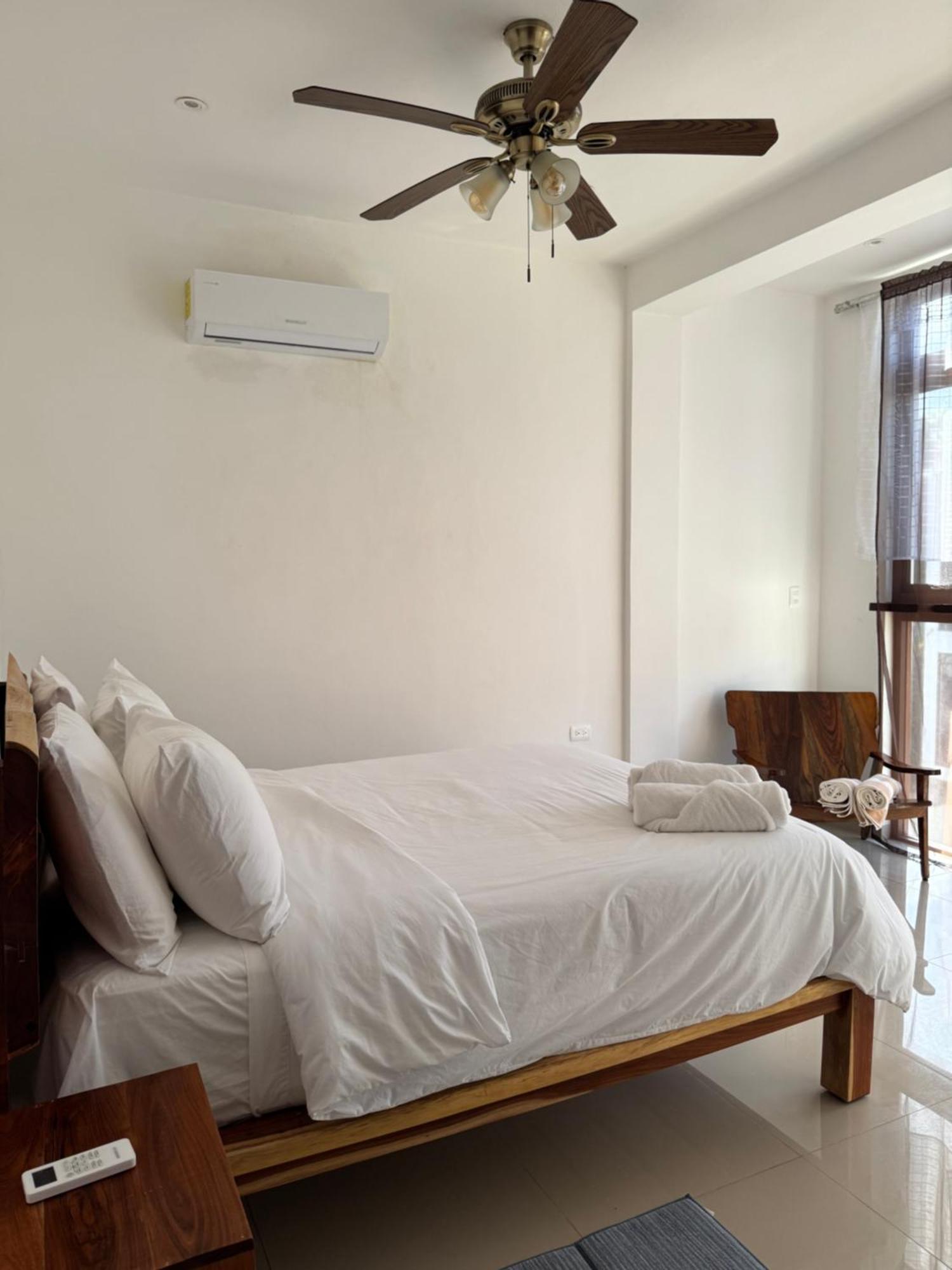 Mexhe Hotel El Cuyo Eksteriør billede