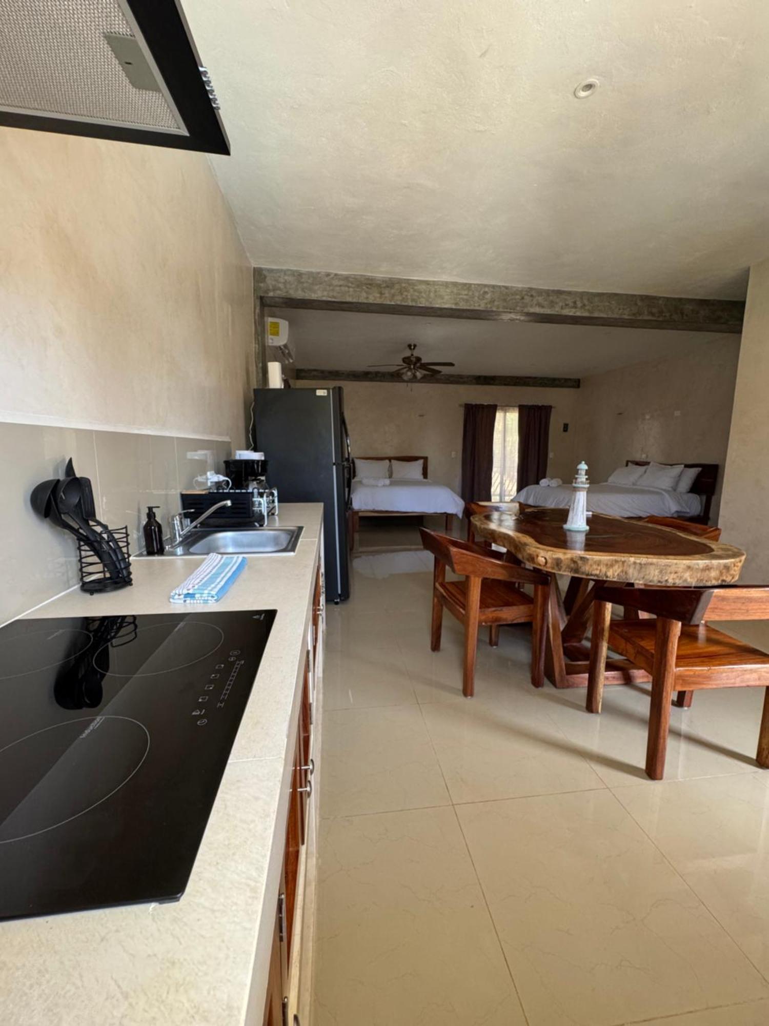 Mexhe Hotel El Cuyo Eksteriør billede