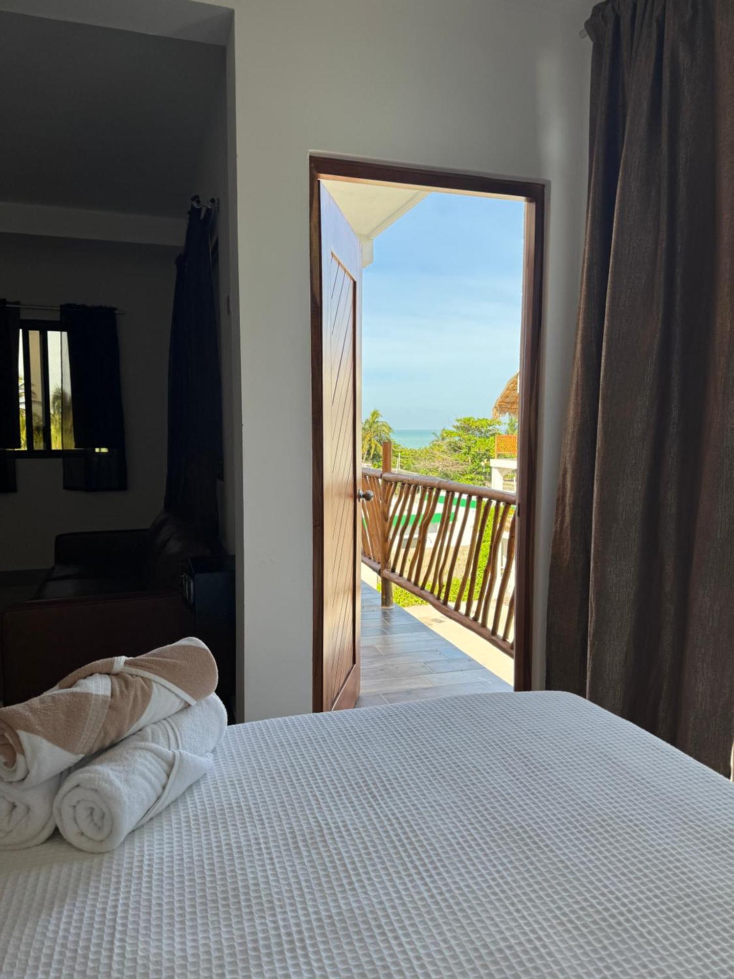 Mexhe Hotel El Cuyo Eksteriør billede