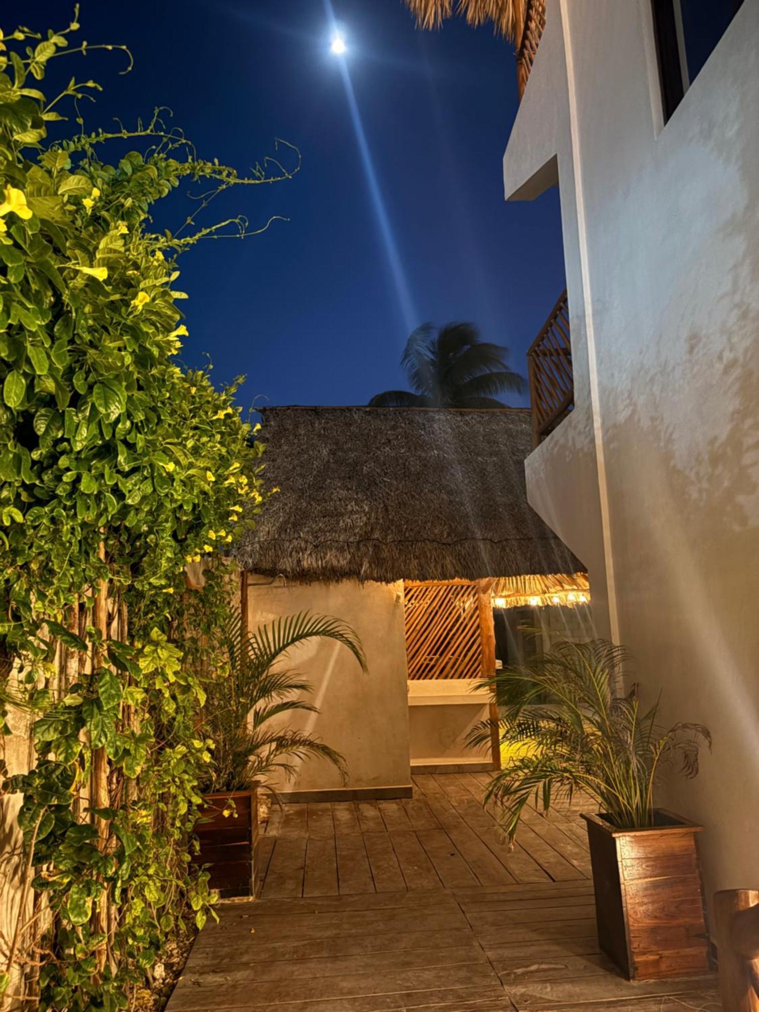 Mexhe Hotel El Cuyo Eksteriør billede